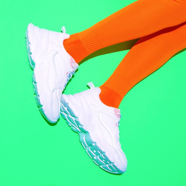 stylish-white-sneakers-2024-09-12-12-42-09-utc-1.jpg