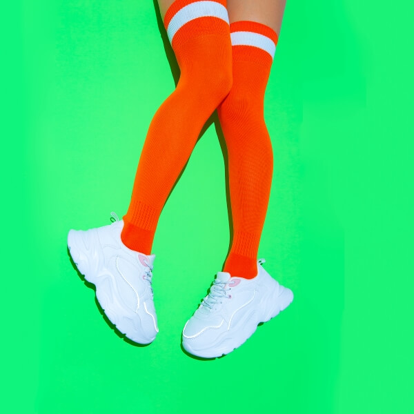 stylish-white-sneakers-2024-09-23-01-34-49-utc-1.jpg